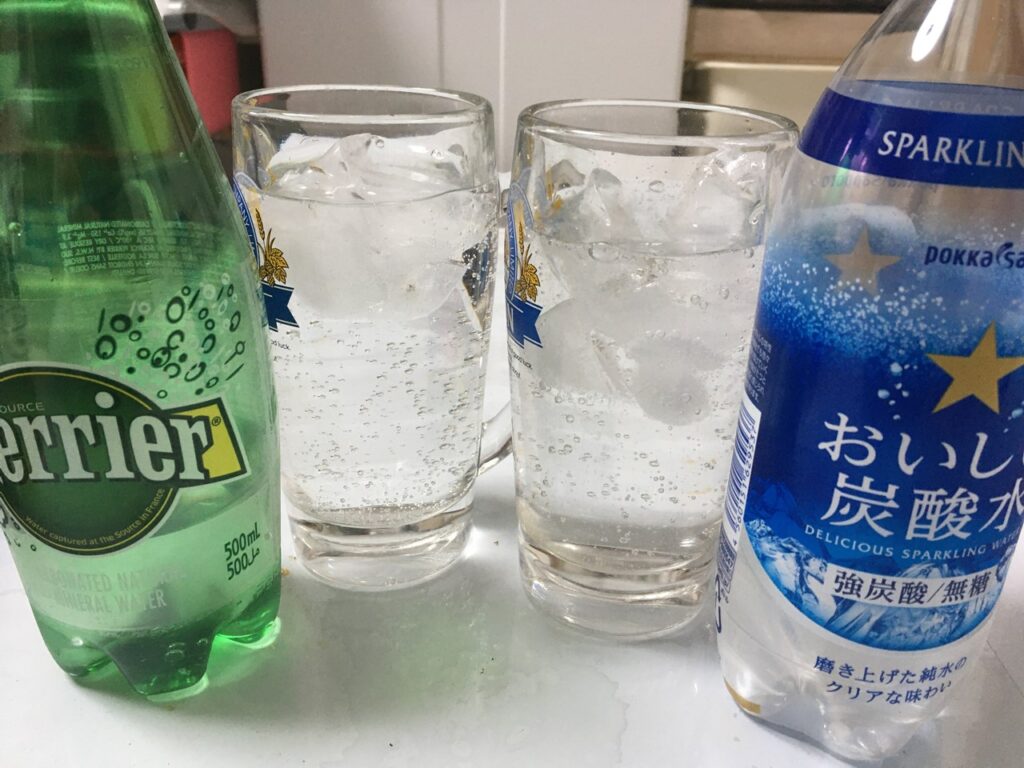 ペリエとおいしい炭酸水飲み比べ