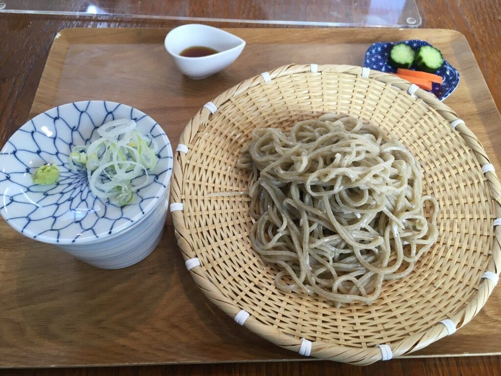 まるや食堂(ミニ天丼セットとにしん蕎麦)