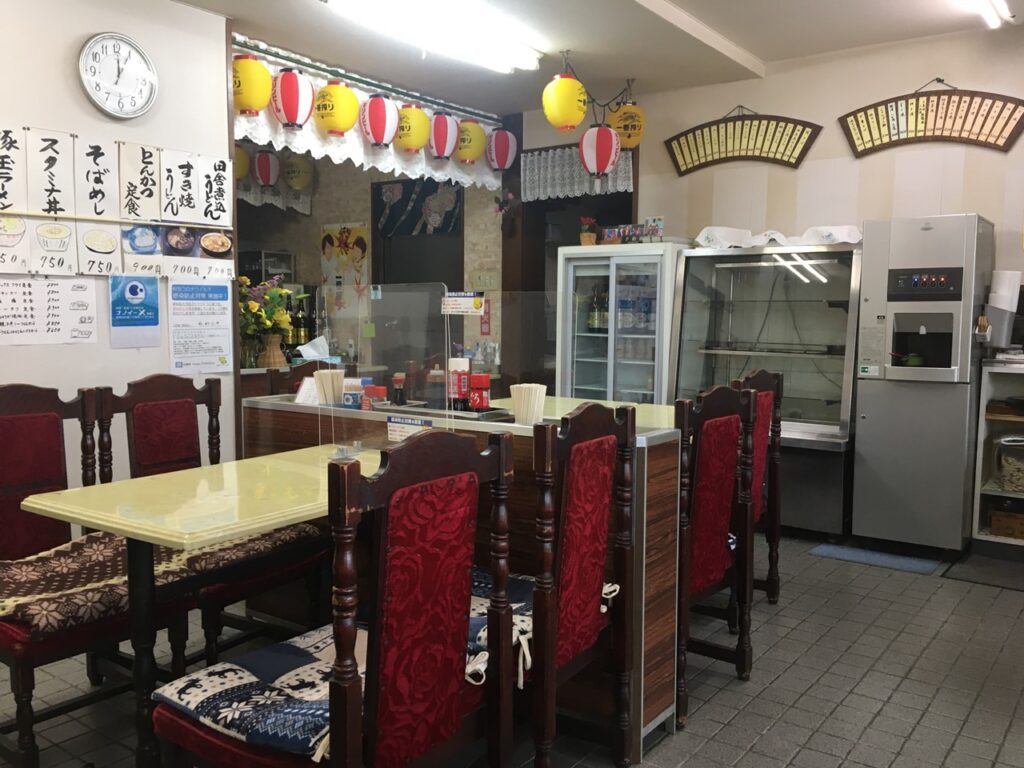 あわじ屋食堂　店内