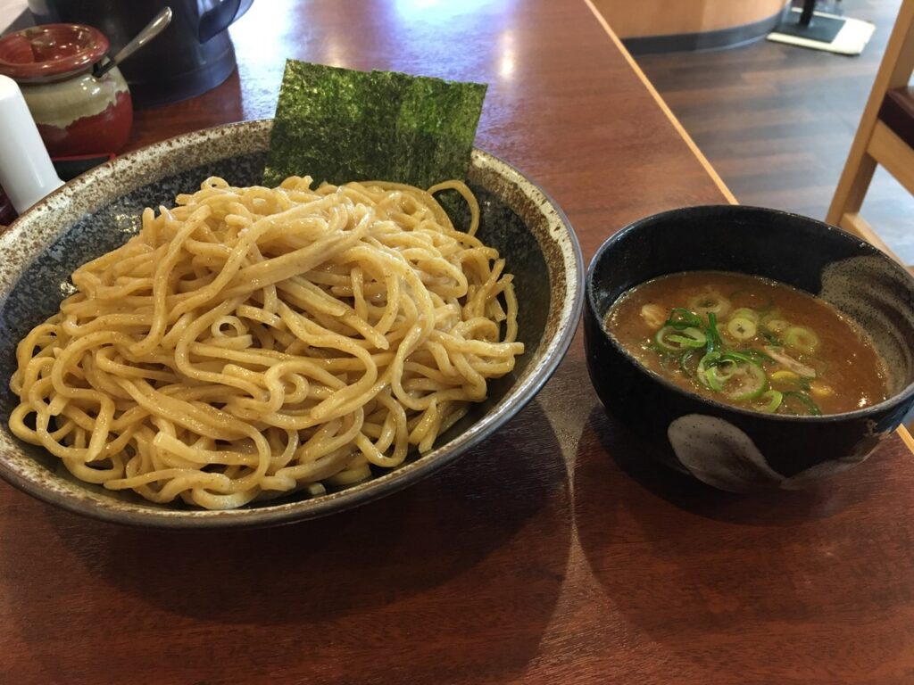 ラーメンいずみ(魚介つけ麺750g)