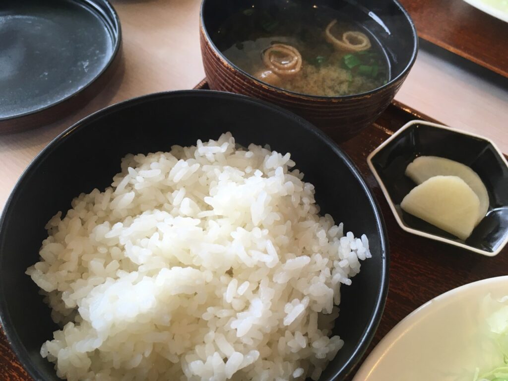 ご飯とみそ汁