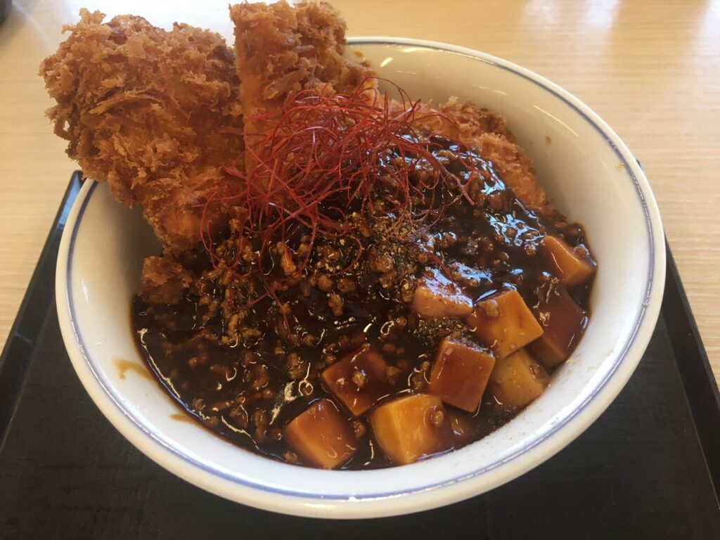 かつや　大阪泉佐野店(麻婆チキンカツ丼)