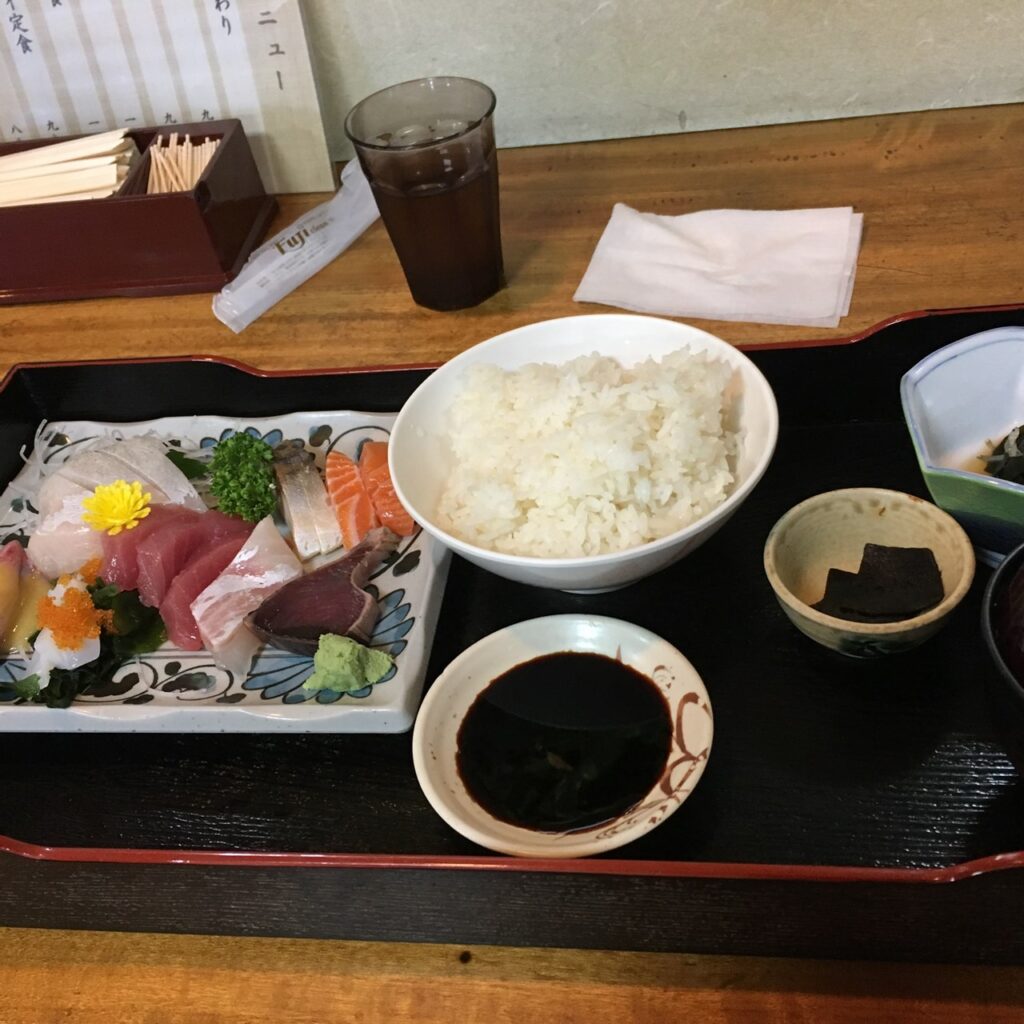 丸己　お造り定食