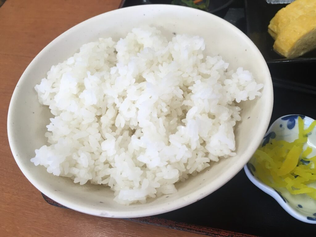 朝肉うどん定食　ご飯大盛