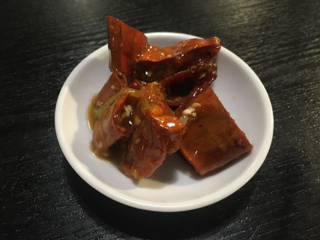 てんじく 西明石店　麻婆丼の唐辛子