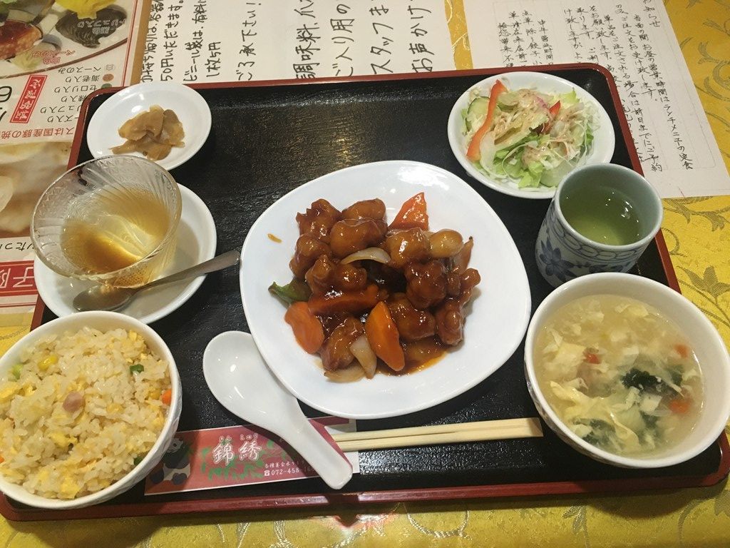 錦綉(黒酢の酢豚ランチと麻婆豆腐小)